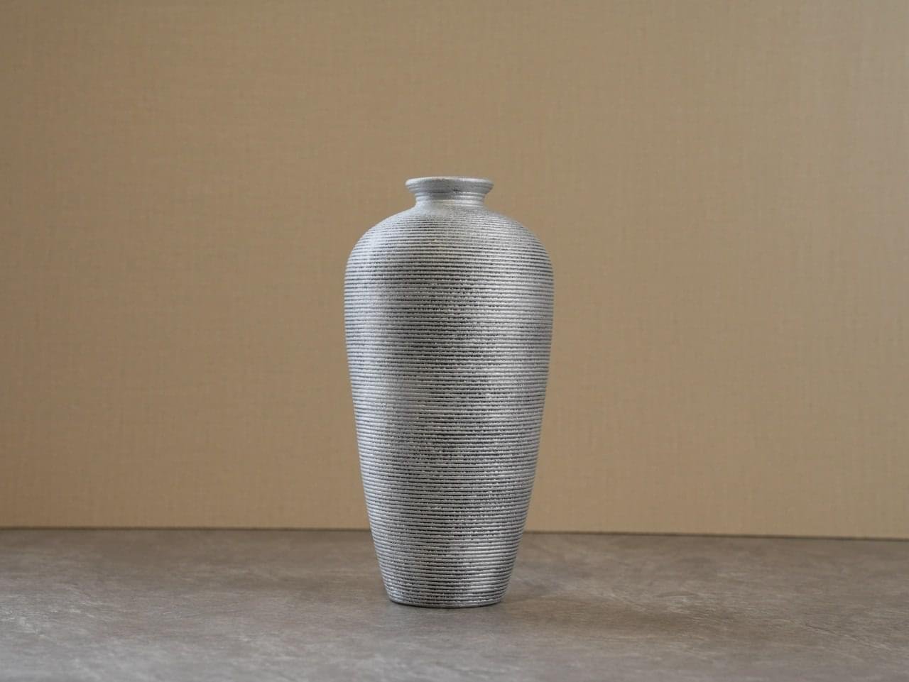 Ceramic vase-012